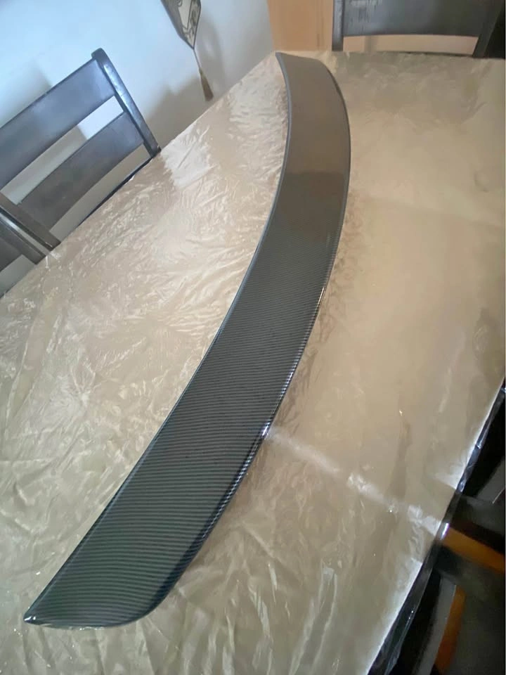 Chrysler 300 spoiler 2 colours available