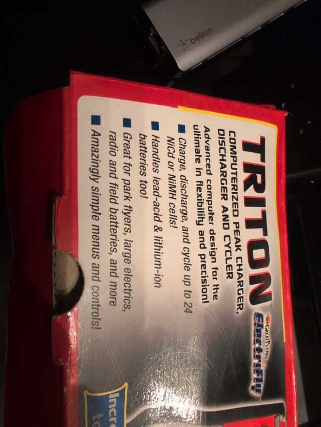 ElectriFly Triton Computerized Peak Charger - photo 2