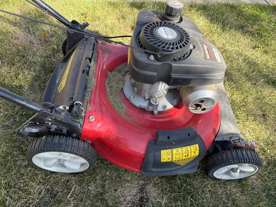 Yard Machines Push Lawn Mower- in Olds - photo 4