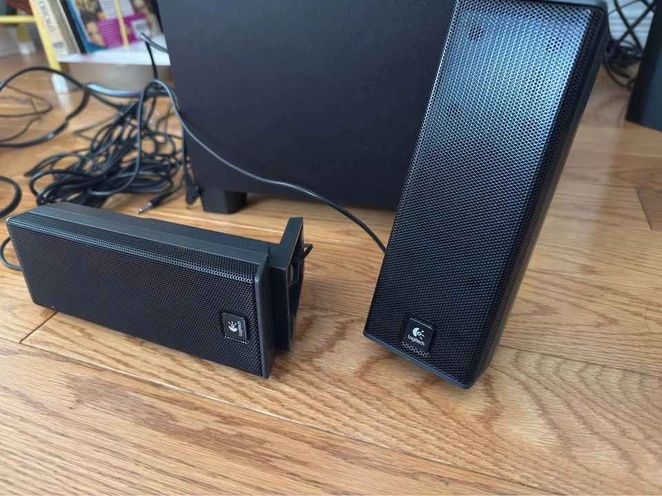 Logitech X-240 2.1 Subwoofer Speakers - photo 5