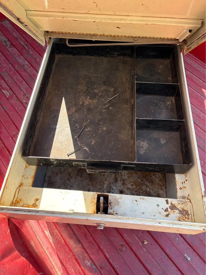 Steel Cross body Truck Job Box- in Olds - photo 3