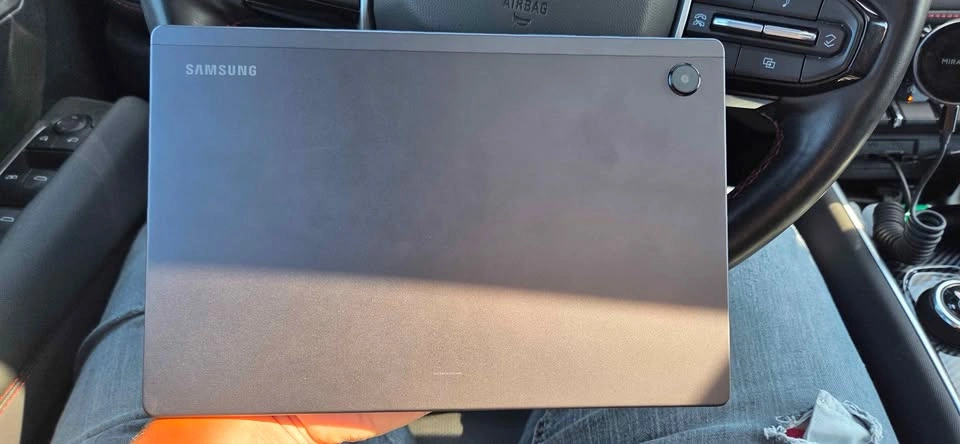 Samsung Galaxy Tab A8 Like New - photo 3