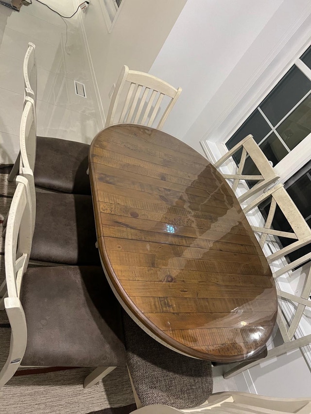 Dining Room Table Set – 8 Chairs – The Brick – Great Condition - photo 2