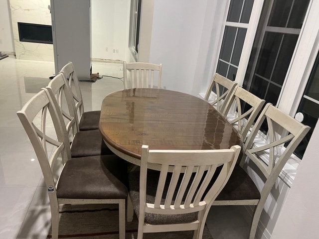 Dining Room Table Set – 8 Chairs – The Brick – Great Condition - photo 3