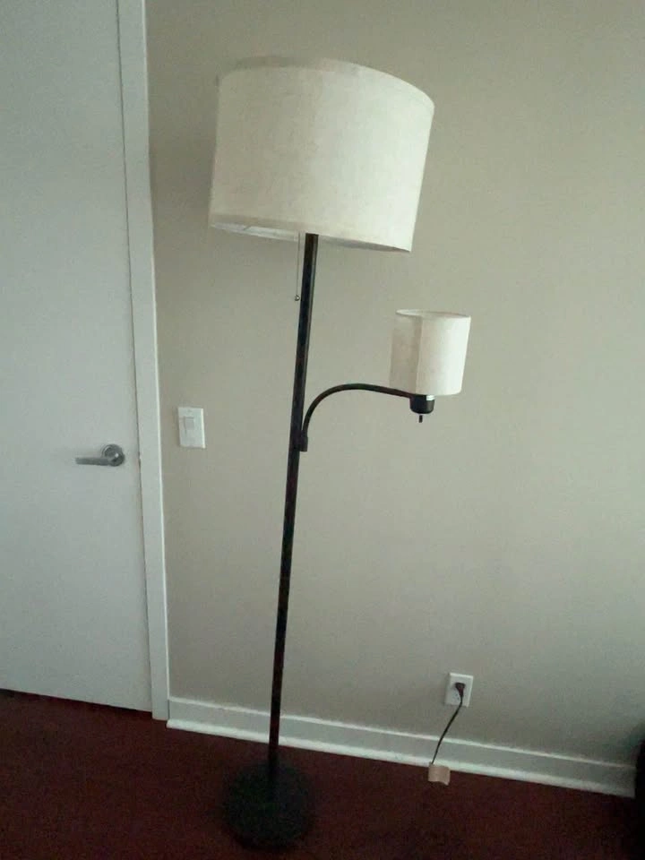 2 x Matching Floor Lamps + 3 Spare LED Bulbs - photo 2