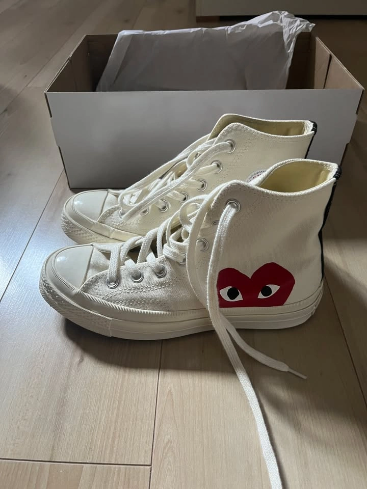 Comme des Garçons PLAY x Converse High Top Sneakers - photo 2