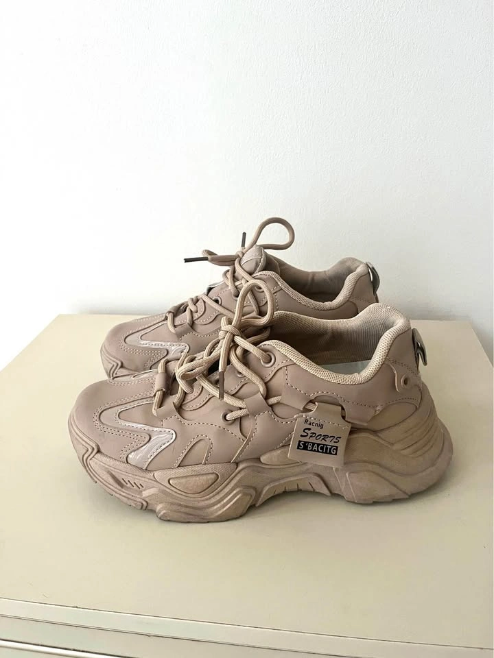 Racing Sports chunky sneakers beige size 37/7
