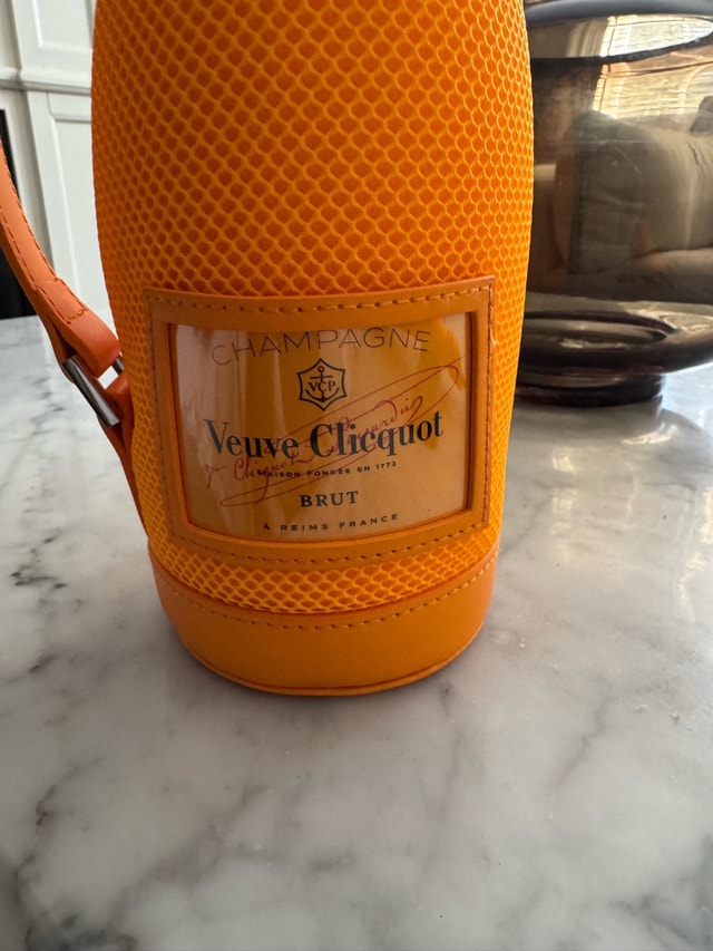 Veuve Clicquot Champagne Insulated travel holder only - photo 3
