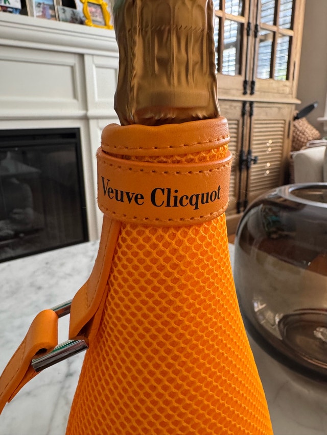 Veuve Clicquot Champagne Insulated travel holder only - photo 4