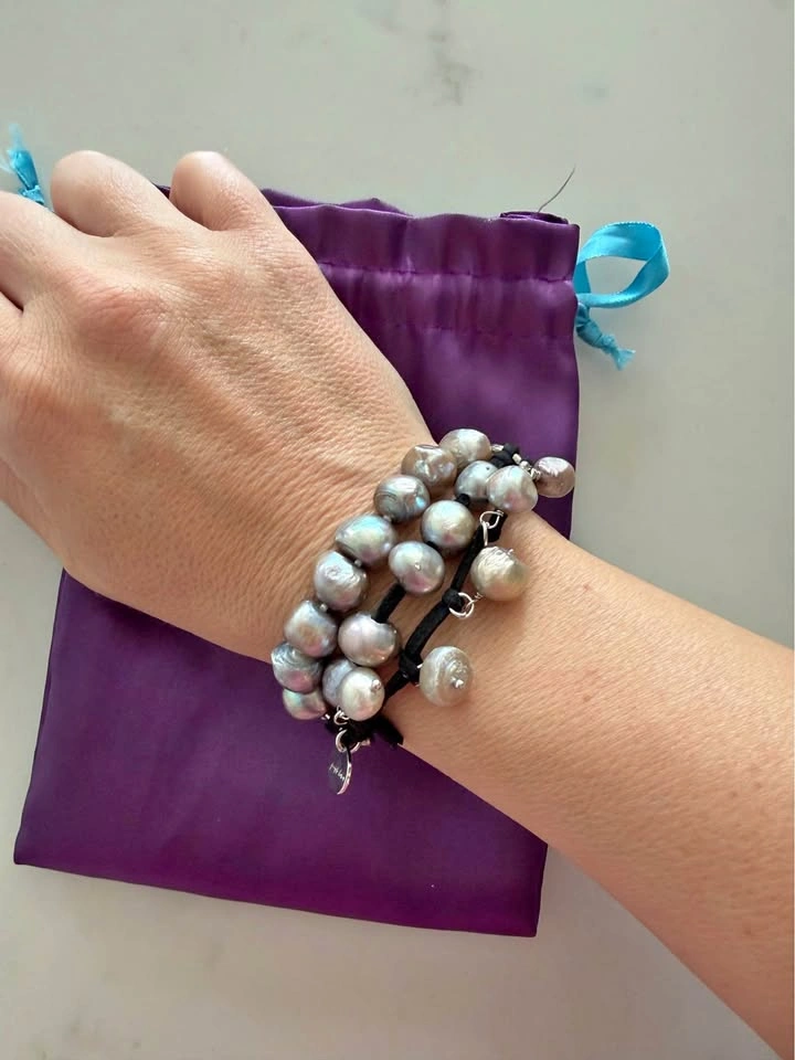 Freshwater black/silver pearl bracelet