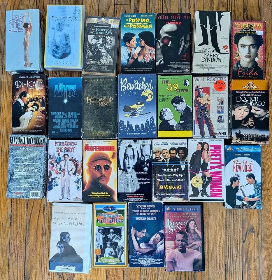VHS Movie Lot - Lord of the Rings, Frida, 12 Monkeys