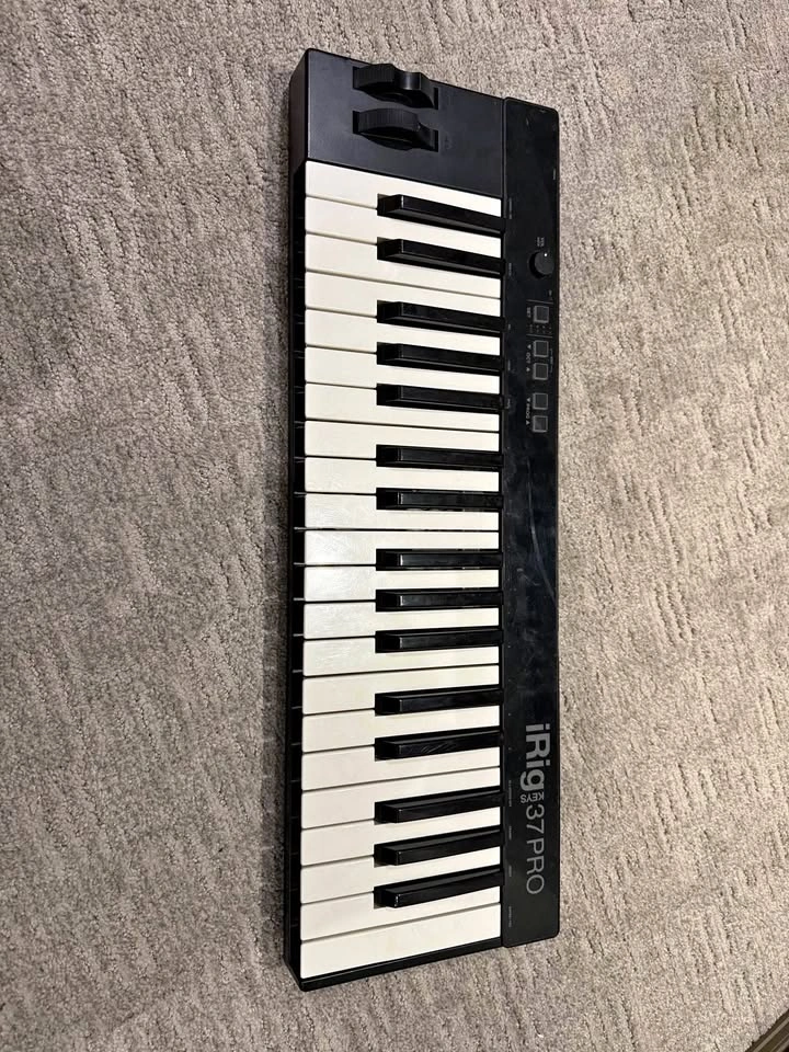 iRig Keys 37 PRO MIDI Controller
