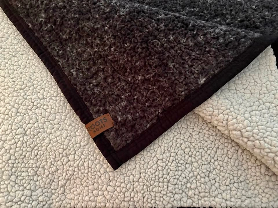 Roots Home Blanket