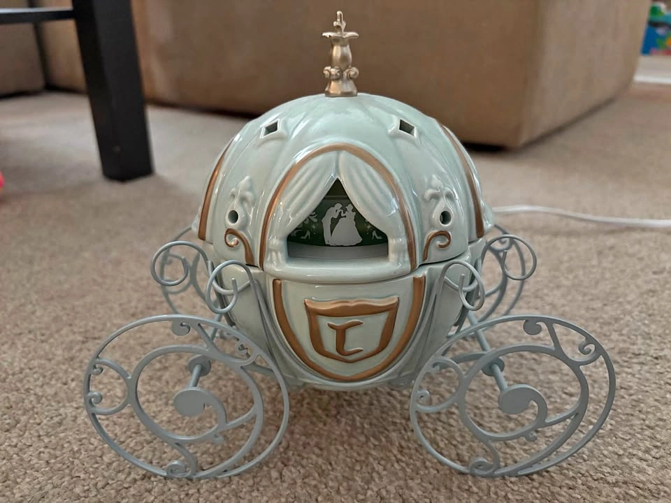 Scentsy Cinderella Carriage Warmer