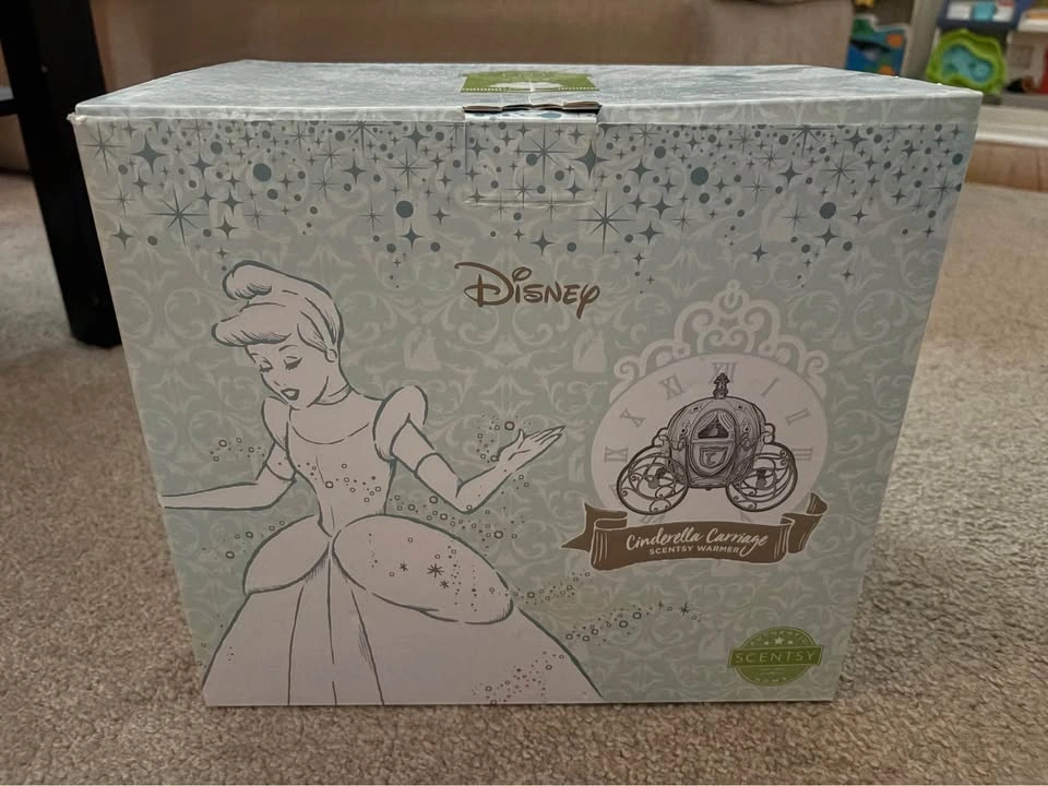 Scentsy Cinderella Carriage Warmer - photo 3
