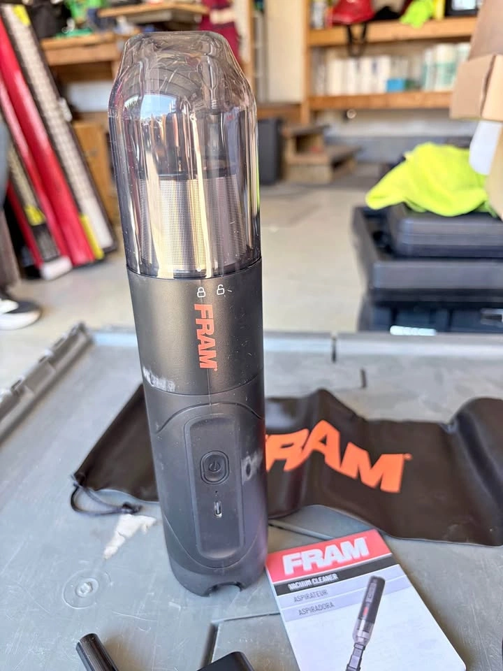 Fram Rechargeable Auto Vacuum Cleaner