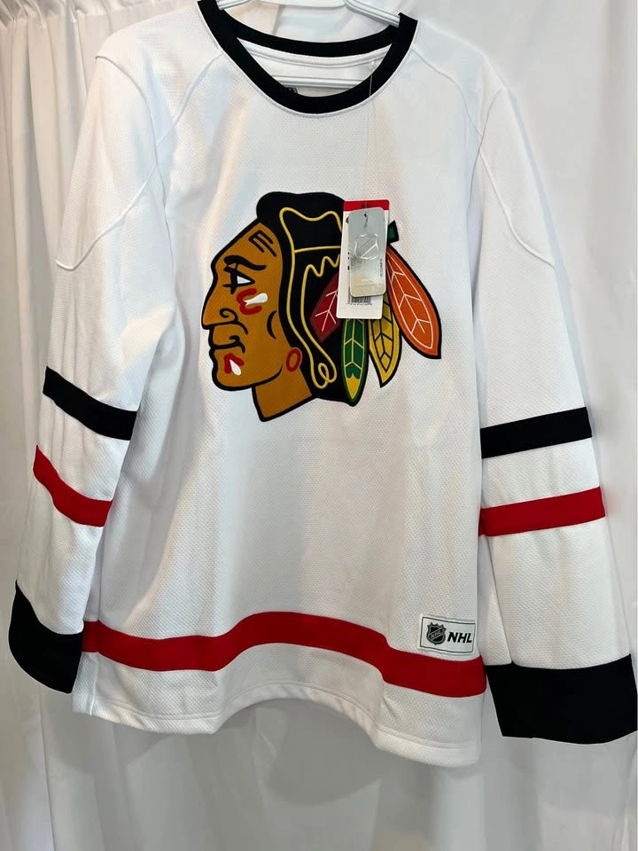 Chicago Blackhawks Jersey (NWT)