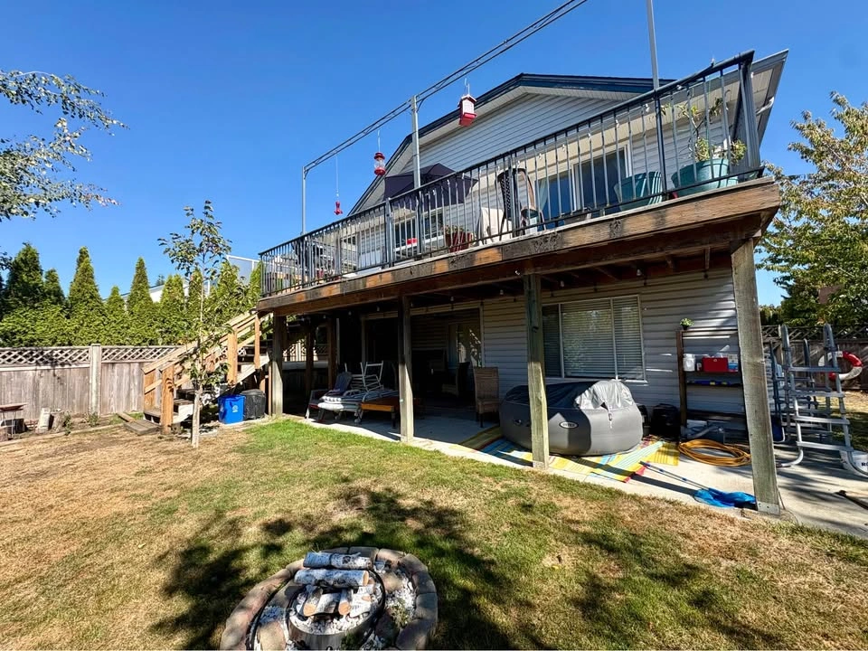 5 Beds 3 Baths - House - photo 4