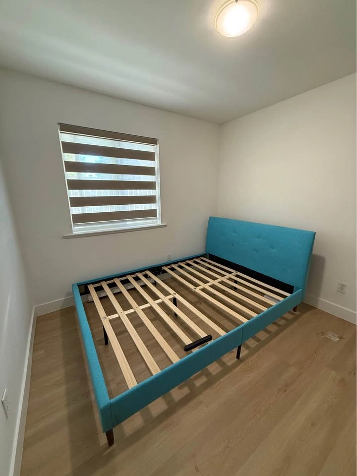 Turquoise Upholstered Queen Platform Bed Frame with Headboard