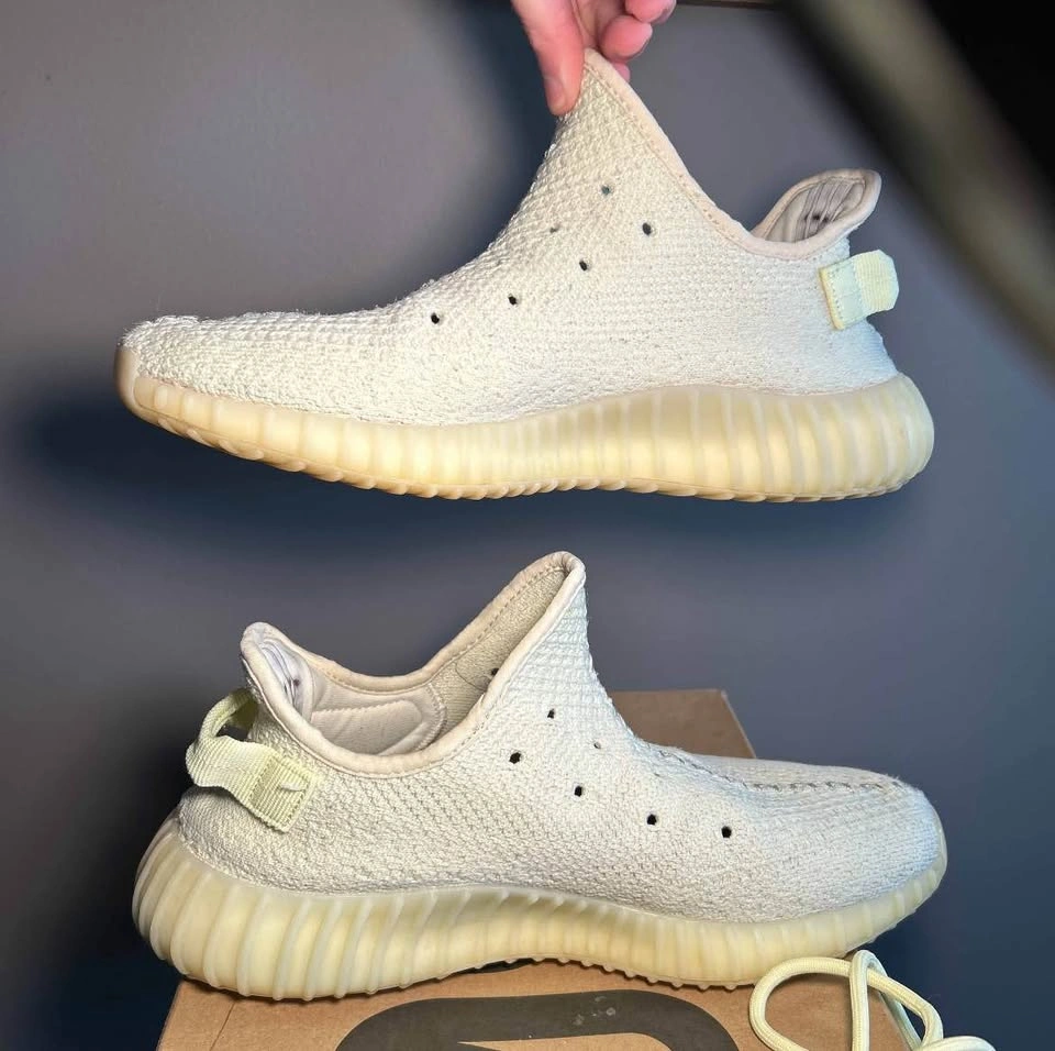 Yeezy Boost 350 V2- Butter Size 9.5 (Male) - photo 3