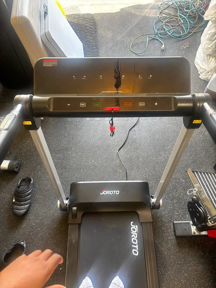 Foldable treadmill