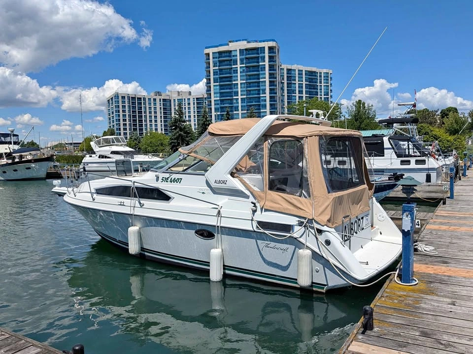 1993 Thundercraft 280 Express Cruiser