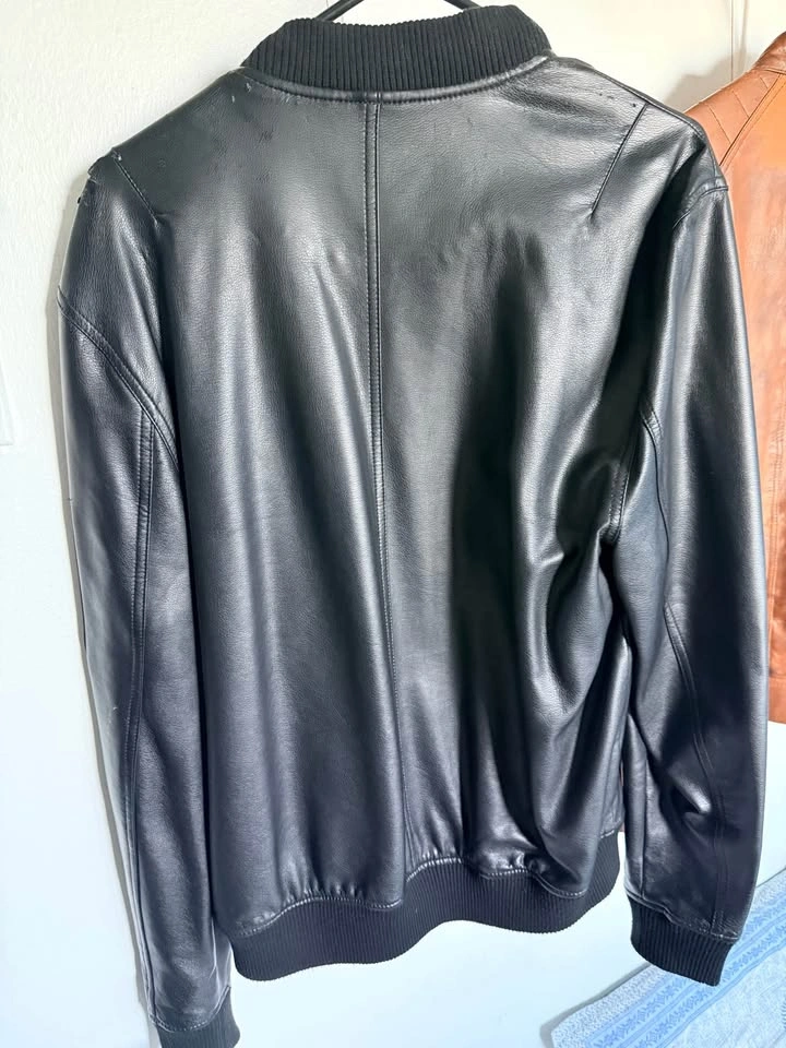 Black Leather Bomber Jacket — Urban ID, Size M - photo 3
