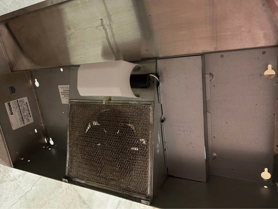 Broan Stainless Steel Range Hood - photo 2