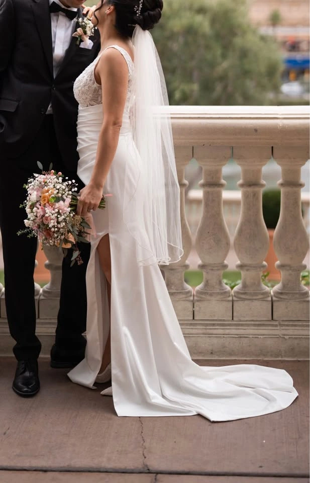 Bridal gown -size US4 - photo 2