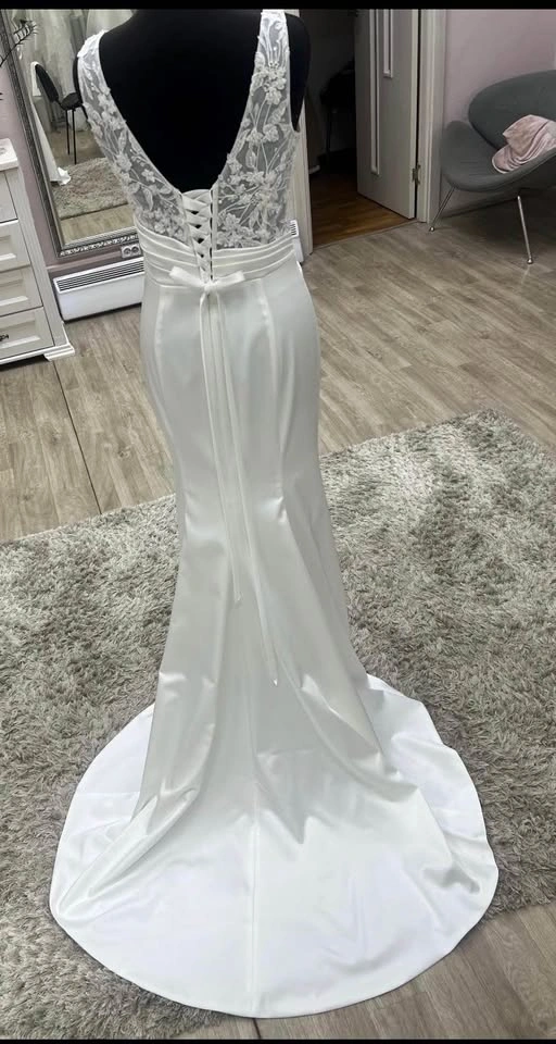 Bridal gown -size US4 - photo 3