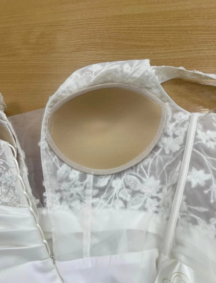 Bridal gown -size US4 - photo 5