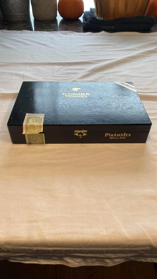 Wooden Cigar Box - photo 2