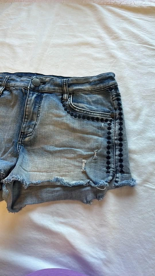 Design Lab Distressed Denim Jean Shorts - photo 2