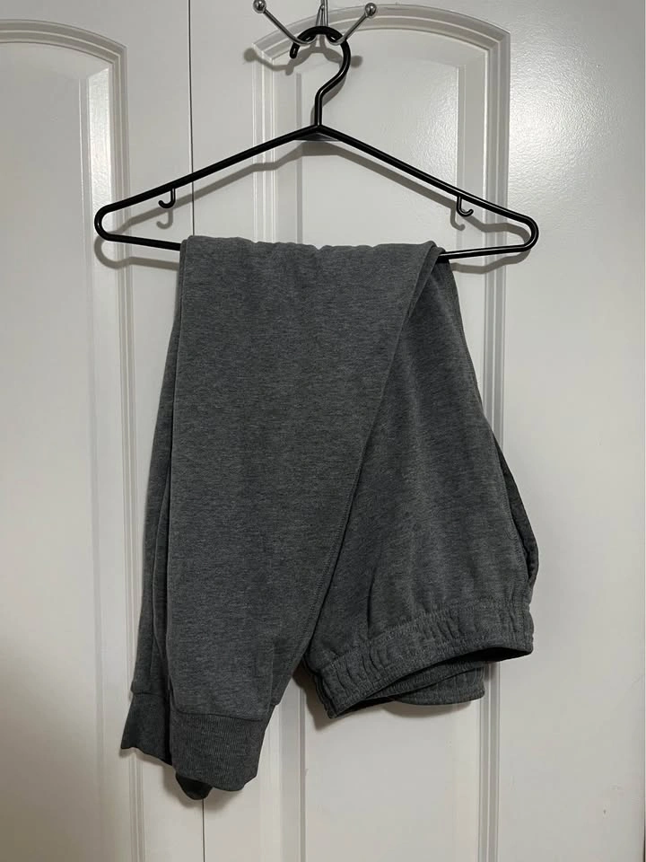 Amazon Essentials Grey Sweatpants - photo 3