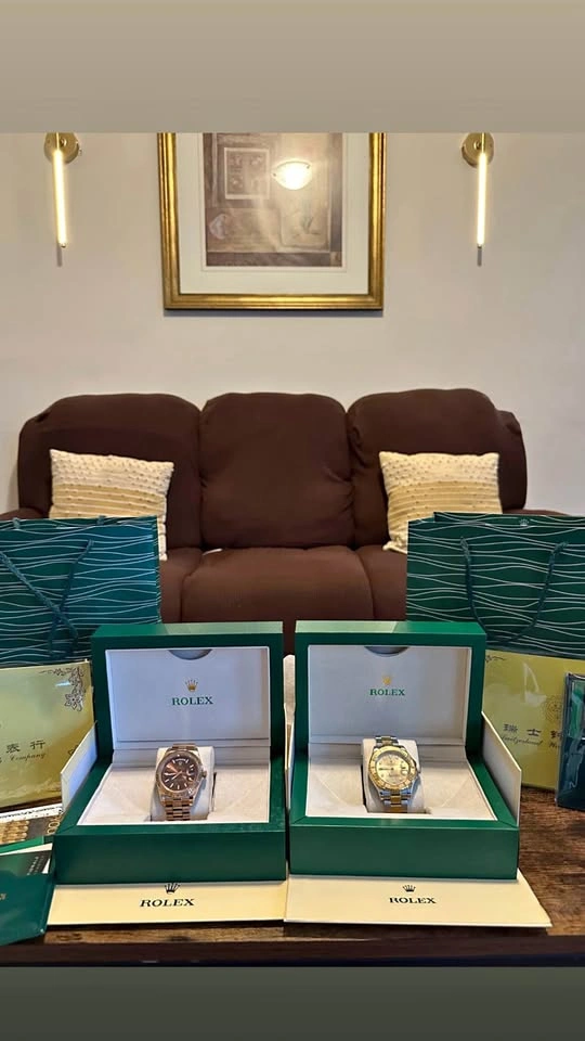 LUXURY WATCH