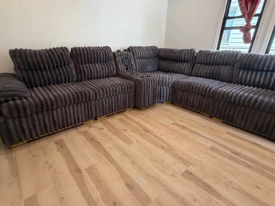 Gray Sectional Couch - Clean and Ready - photo 4