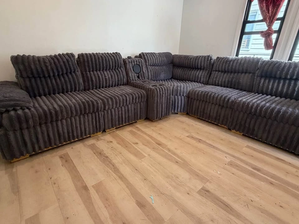 Gray Sectional Couch - Clean and Ready - photo 5