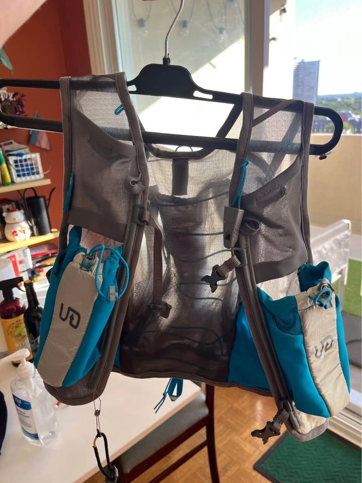 Trail Running vests/packs - photo 3
