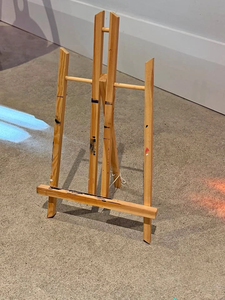Small Wooden Tabletop Art Easel