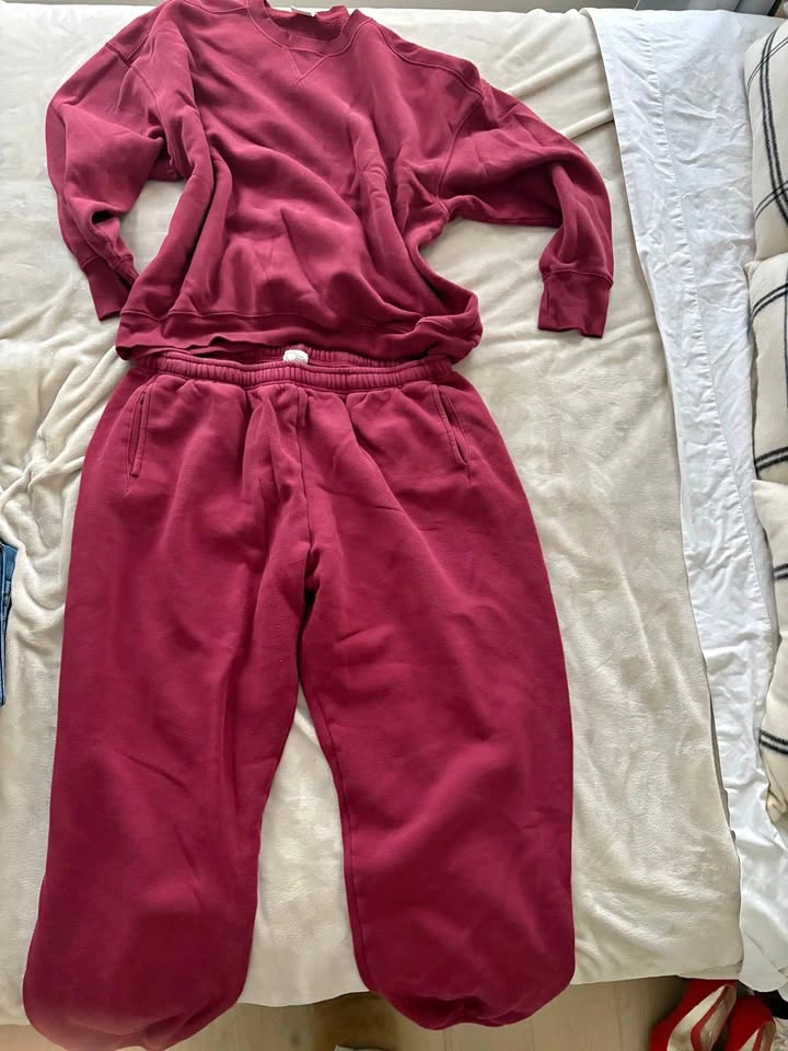 OFFLINE by Aerie Cloud Fleece Sweat Suit Set - Cherry Tart