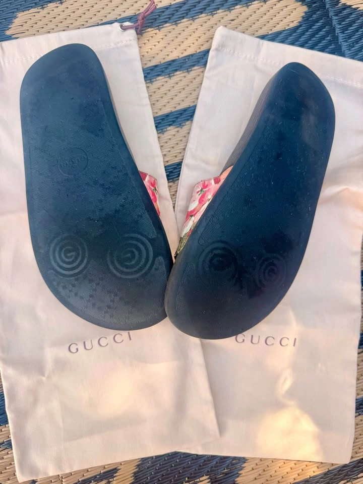 🌸 RARE DISCONTINUED GUCCI GG SUPREME “BLOOM” SLIDES 🌸 - photo 4