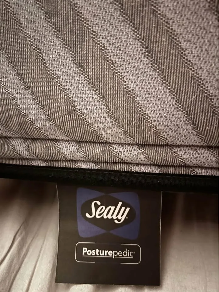 Sealy Posturepedic® Mattress- Double image indicator(8)