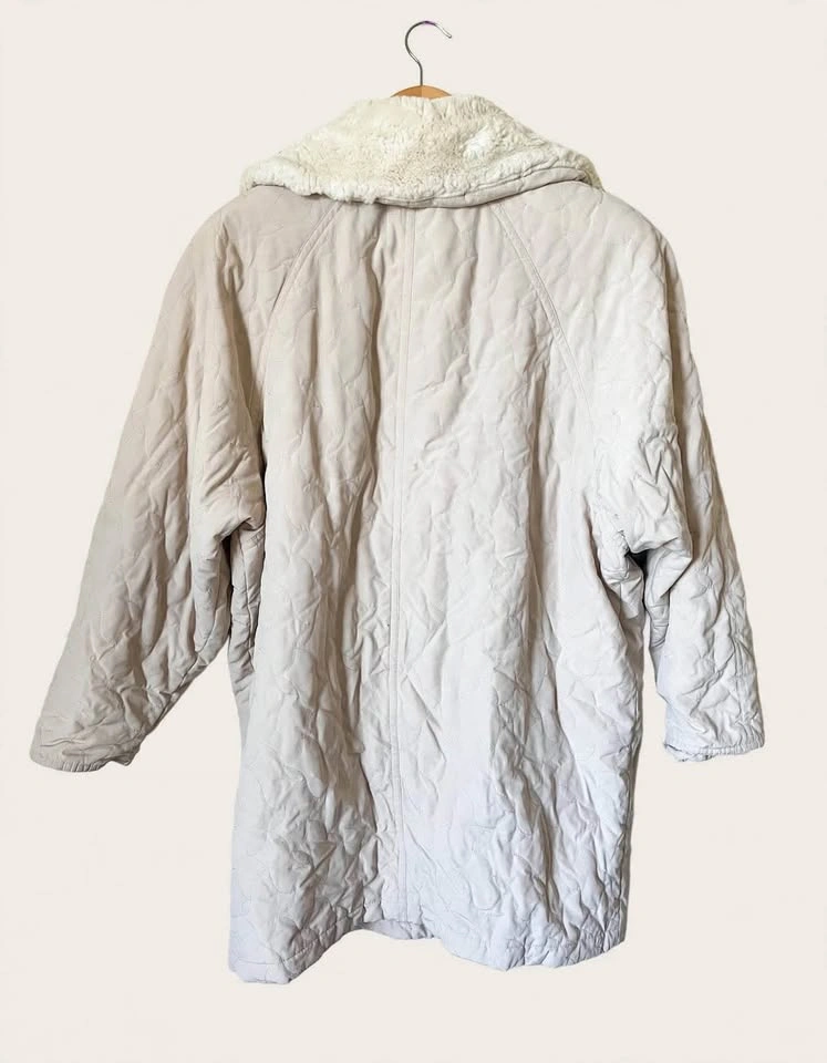 Beige Quilted Coat with Faux Fur Collar - Oversized Size L - photo 4