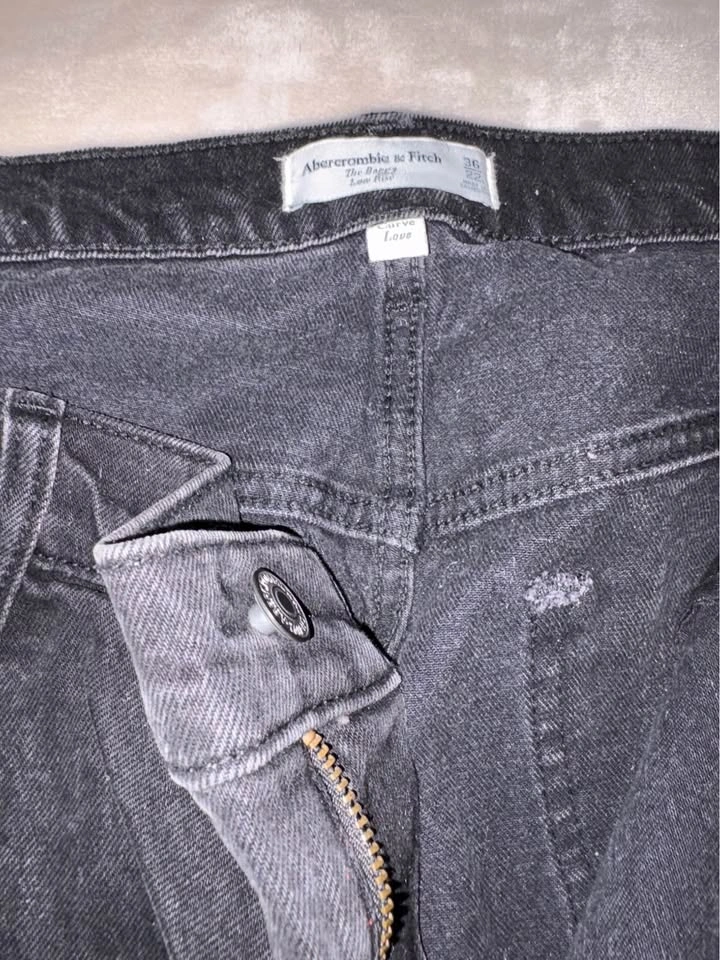Abercrombie Curve Love Baggy Low Rise Jeans - Size 36/22 Tall - photo 2
