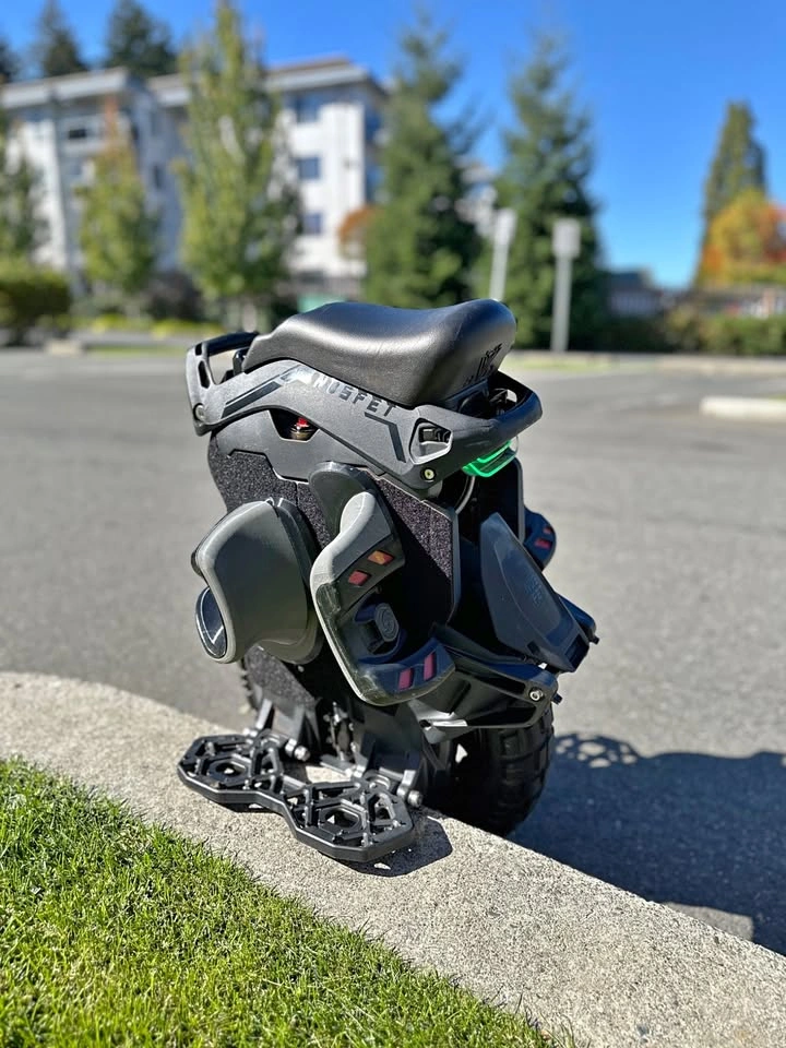 NOSFET Aeon Electric Unicycle (EUC) – 367 km – Grizzla Fairings