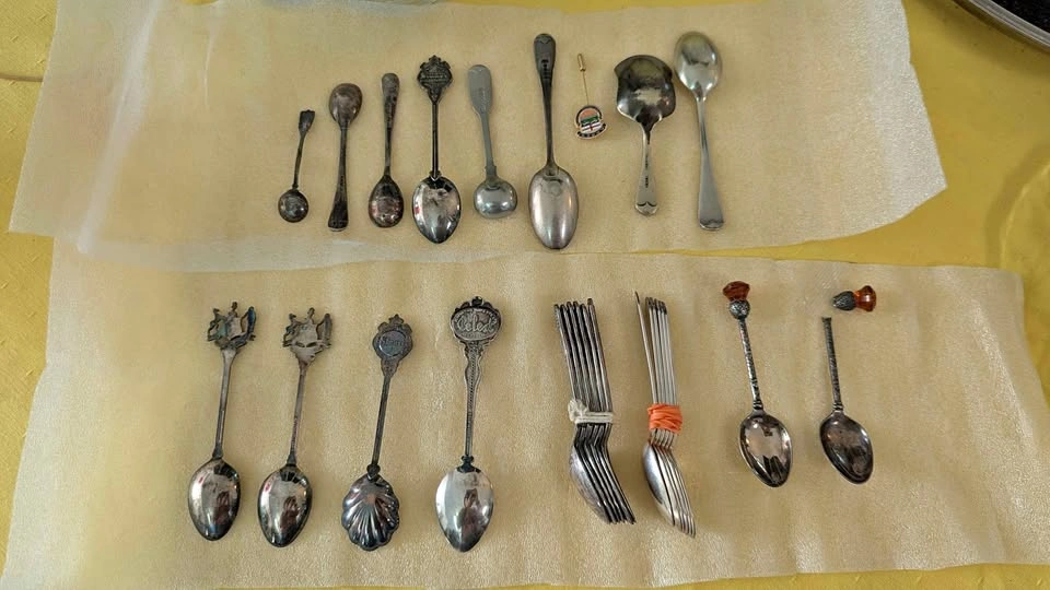 Vintage Collectible Spoon Lot (24 Pieces)