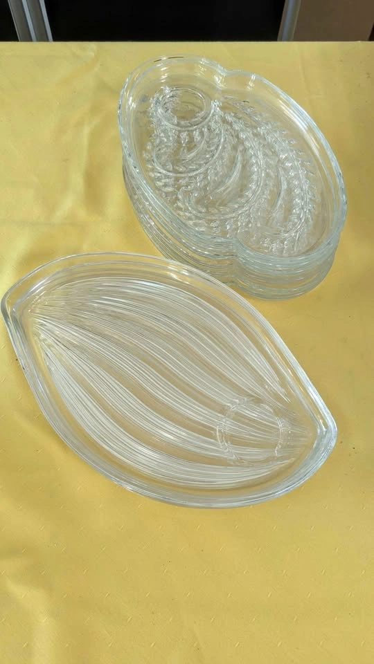 Vintage 1950s Federal Glass Hawaiian Leaf Snack Plates - 10pc