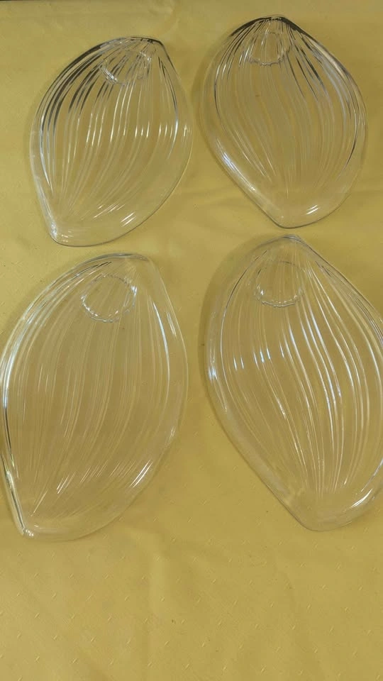 Vintage 1950s Federal Glass Hawaiian Leaf Snack Plates - 10pc - photo 3