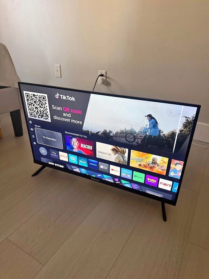 Hisense 32" Smart TV