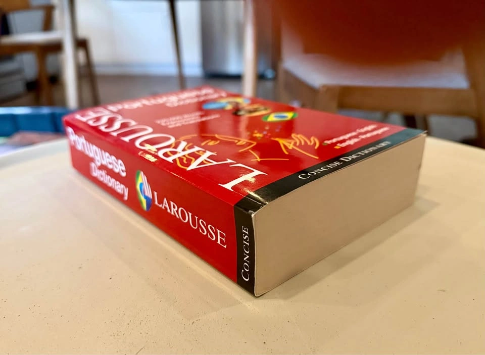 Larousse Portuguese-English Dictionary - photo 2